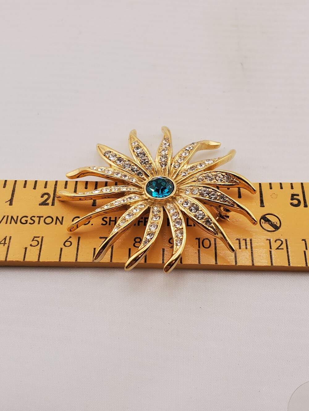 Trifari Rhinestone Brooch - Picture 5 of 5